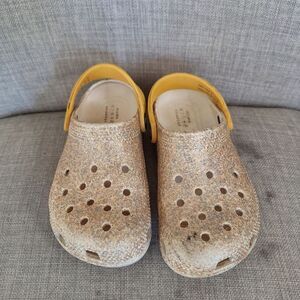 Crocs classic Clog golden sparkle c11